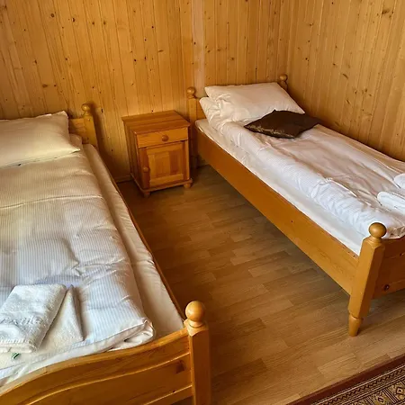 Janina Πανσιόν